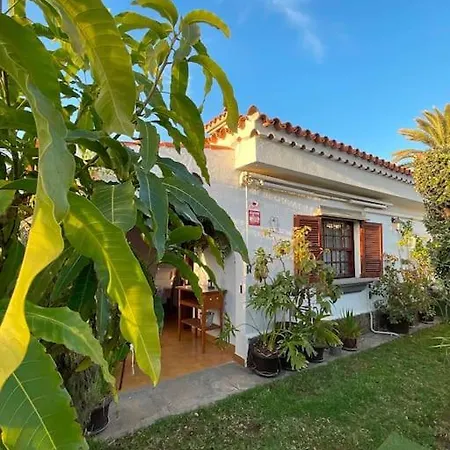 Bungalow Con Jardin Y Piscina Apartment